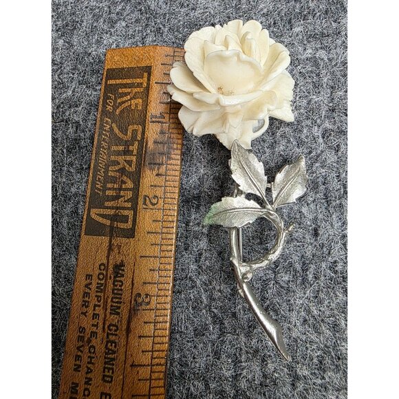 Vintage Lisa Silver Tone Ivory Rose Brooch Pin Floral Leaf Design Elegant - Picture 2 of 5